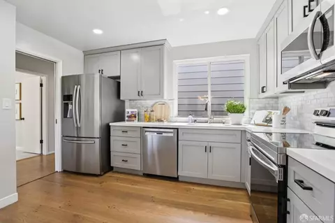 Kitchen - 119 Trumbull St, San Francisco, CA 94112 photo 3 of 3