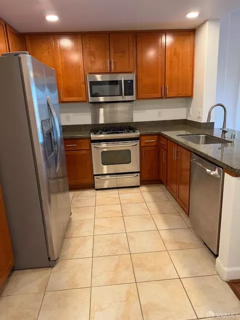 Kitchen - 423 7th St #113, Oakland, CA 94607 photo 1 of 2