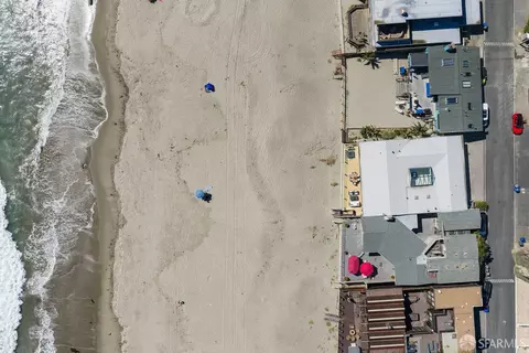 View/Area - 543 Beach Dr, Aptos, CA 95003 photo 2 of 10