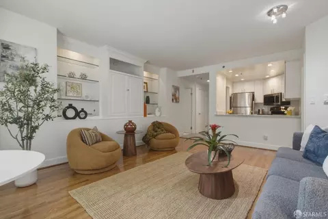 111 Chestnut St #402, San Francisco, CA 94111