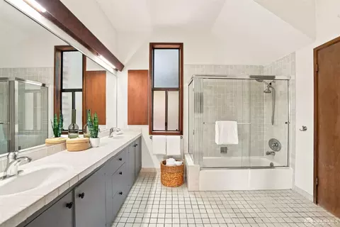 Bath - 140 Panoramic Way, Berkeley, CA 94704 photo 1 of 4