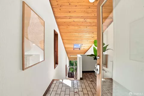 Entry Way - 140 Panoramic Way, Berkeley, CA 94704 photo 2 of 5