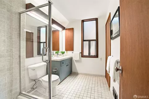 Bath - 140 Panoramic Way, Berkeley, CA 94704 photo 4 of 4