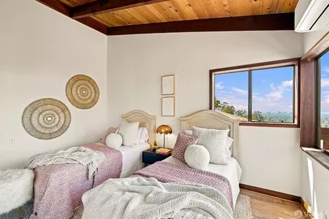 Bedroom - 140 Panoramic Way, Berkeley, CA 94704 photo 5 of 5