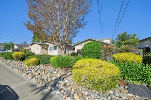 Exterior - 391 Bartlett Ave, Hayward, CA 94541 photo 4 of 12