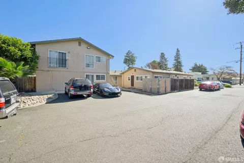 Exterior - 391 Bartlett Ave, Hayward, CA 94541 photo 10 of 12