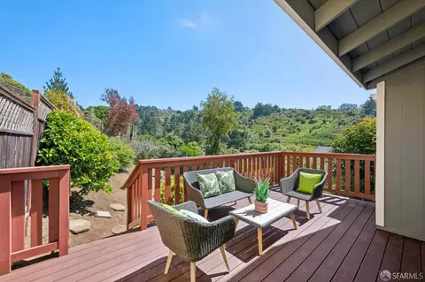 Exterior - 115 Bay View Rd, Pacifica, CA 94044 photo 4 of 12