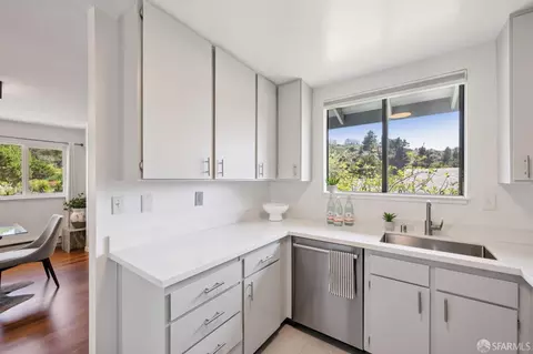 Kitchen - 115 Bay View Rd, Pacifica, CA 94044 photo 4 of 5