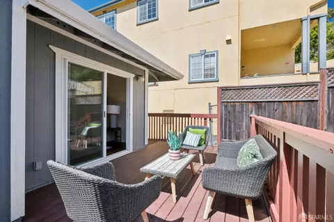 Exterior - 115 Bay View Rd, Pacifica, CA 94044 photo 6 of 12