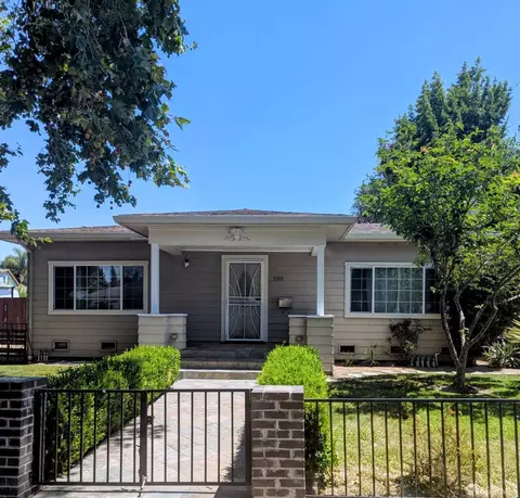 21492 Montgomery Ave, Hayward, CA 94541
