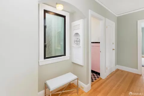Entry Way - 1701 22nd Ave, San Francisco, CA 94122 photo 3 of 4