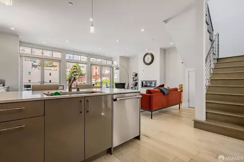 Kitchen - 989 Sutter St #2, San Francisco, CA 94109 photo 4 of 4