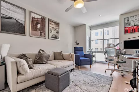 Living - 989 Sutter St #2, San Francisco, CA 94109 photo 6 of 7