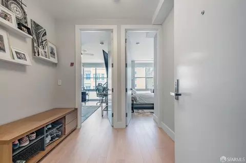 Entry Way - 989 Sutter St #2, San Francisco, CA 94109 photo 2 of 4