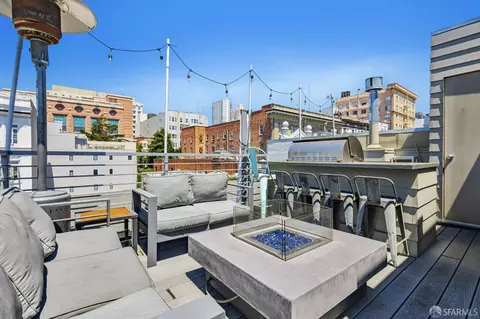 Exterior - 989 Sutter St #2, San Francisco, CA 94109 photo 1 of 5