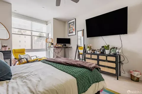 Bedroom - 989 Sutter St #2, San Francisco, CA 94109 photo 3 of 13