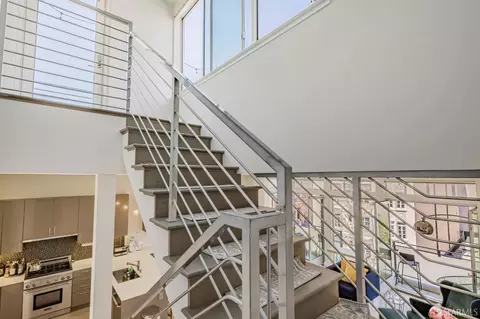 Entry Way - 989 Sutter St #2, San Francisco, CA 94109 photo 3 of 4