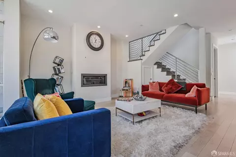 Living - 989 Sutter St #2, San Francisco, CA 94109 photo 4 of 7