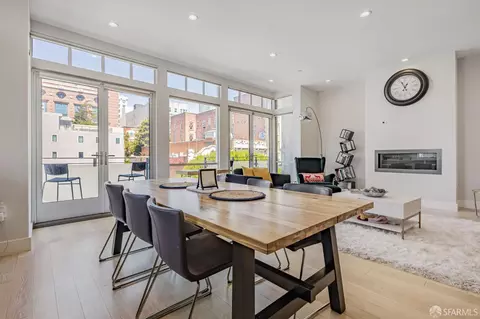 Dining - 989 Sutter St #2, San Francisco, CA 94109 photo 2 of 4