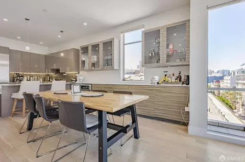 Dining - 989 Sutter St #2, San Francisco, CA 94109 photo 4 of 4