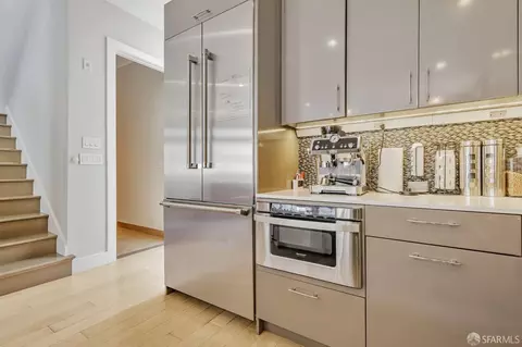 Kitchen - 989 Sutter St #2, San Francisco, CA 94109 photo 3 of 4
