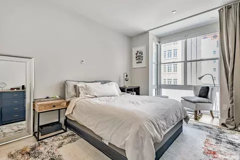 Bedroom - 989 Sutter St #2, San Francisco, CA 94109 photo 9 of 13
