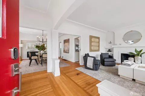 Entry Way - 499 36th Ave, San Francisco, CA 94121 photo 1 of 5