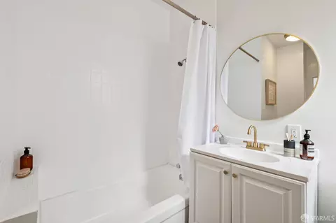 Bath - 499 36th Ave, San Francisco, CA 94121 photo 2 of 4
