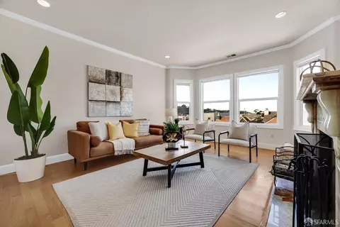 Living - 836 33rd Ave, San Francisco, CA 94121 photo 2 of 4