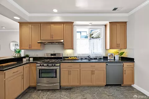 Kitchen - 836 33rd Ave, San Francisco, CA 94121 photo 3 of 3