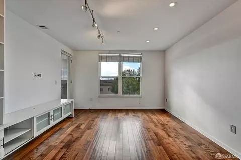 Living - 5800 3rd St #1310, San Francisco, CA 94124 photo 6 of 7