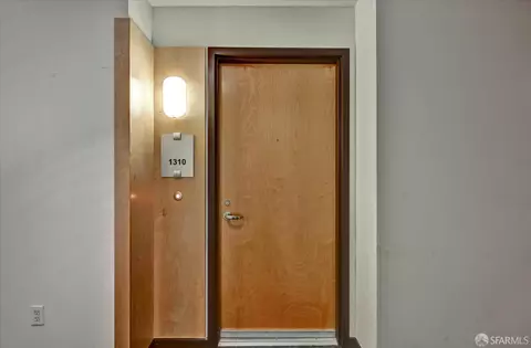 Entry Way - 5800 3rd St #1310, San Francisco, CA 94124 photo 2 of 3