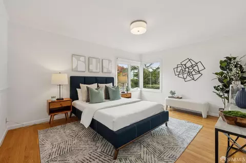 Bedroom - 950 Eucalyptus Dr, San Francisco, CA 94132 photo 3 of 7