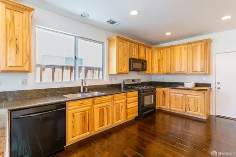 Kitchen - 4457 Fall Ln, Oakley, CA 94561 photo 3 of 4