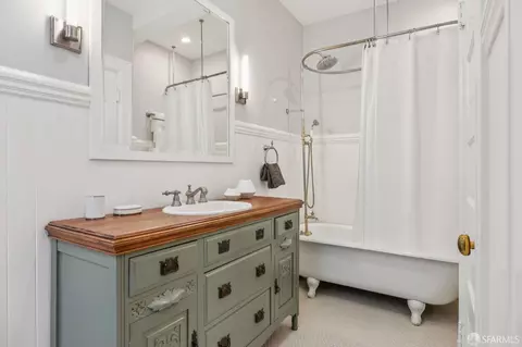 Bath - 3665 17th St, San Francisco, CA 94114 photo 1 of 1