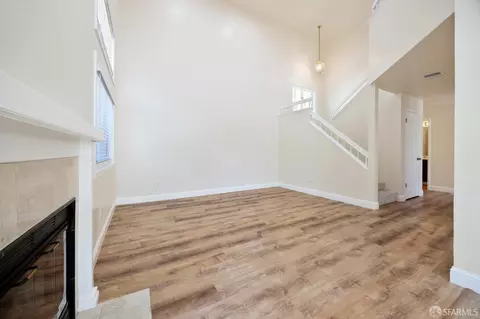 Living - 5022 Gloucester Ln, Martinez, CA 94553 photo 5 of 6