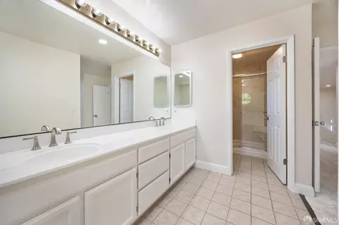 Bath - 5022 Gloucester Ln, Martinez, CA 94553 photo 4 of 5