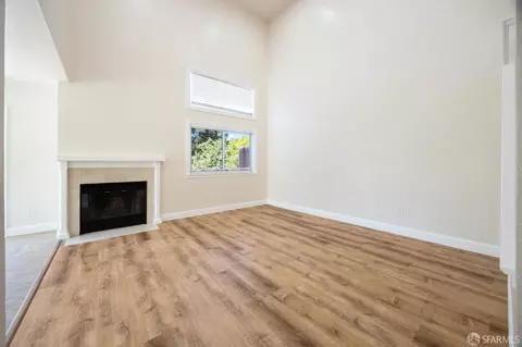 Living - 5022 Gloucester Ln, Martinez, CA 94553 photo 2 of 6