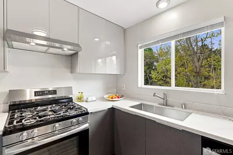 Kitchen - 1701 Central Ave #P, Alameda, CA 94501 photo 2 of 2