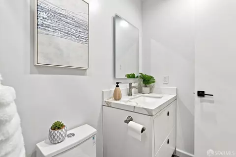Bath - 1701 Central Ave #P, Alameda, CA 94501 photo 2 of 4