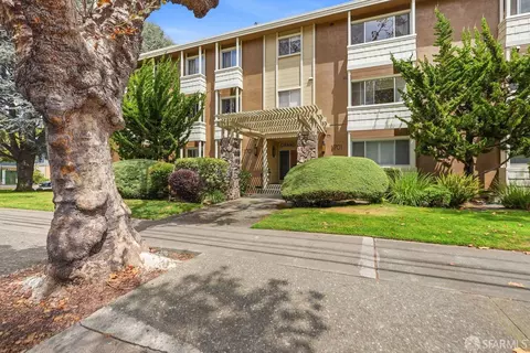 Exterior - 1701 Central Ave #P, Alameda, CA 94501 photo 3 of 6