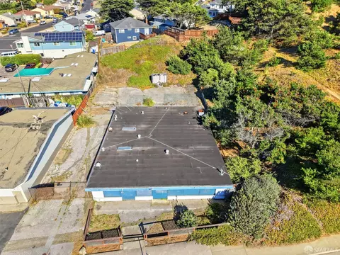 699 Oceana Blvd, Pacifica, CA 94044 photo 5