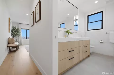 Entry Way - 115 Upland Dr, San Francisco, CA 94127 photo 3 of 4