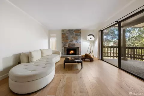 3352 La Mesa Dr #6, San Carlos, CA 94070