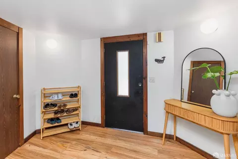 Entry Way - 880 Rockaway Beach Ave, Pacifica, CA 94044 photo 1 of 4