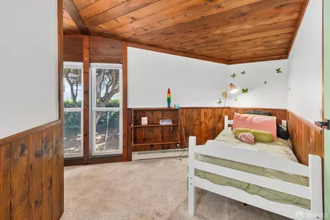 Bedroom - 880 Rockaway Beach Ave, Pacifica, CA 94044 photo 3 of 4