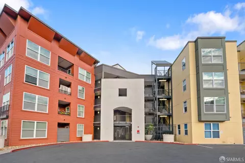 8400 Oceanview Ter #412, San Francisco, CA 94132