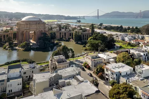 View/Area - 2264 Beach St, San Francisco, CA 94123 photo 2 of 4