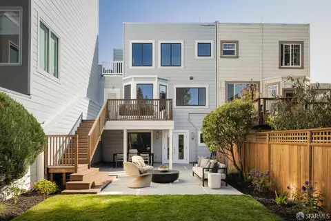 Exterior - 2264 Beach St, San Francisco, CA 94123 photo 3 of 6