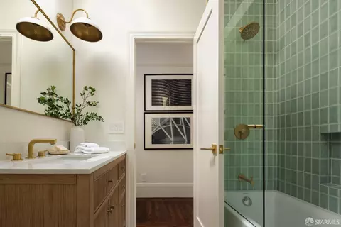Bath - 2264 Beach St, San Francisco, CA 94123 photo 2 of 4